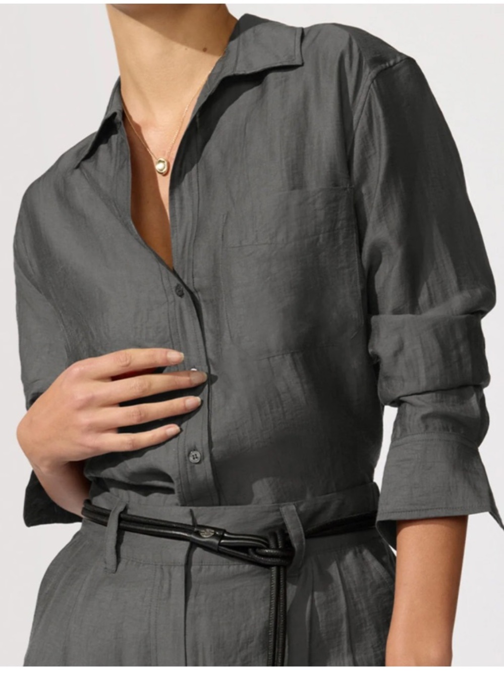 Brochu Walker Everyday Voile Button Down shirt Color brownstone Size Small NWT